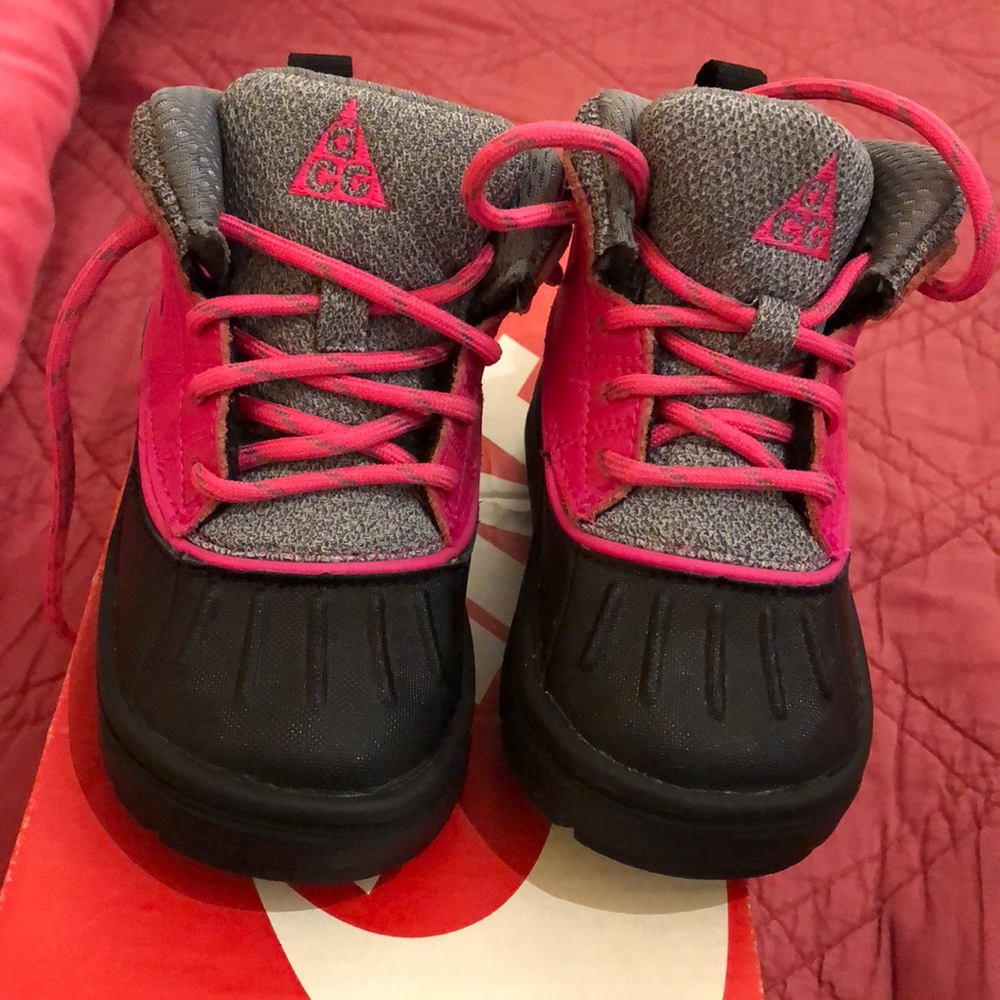 Nike Toddler Woodside OCG girl boots